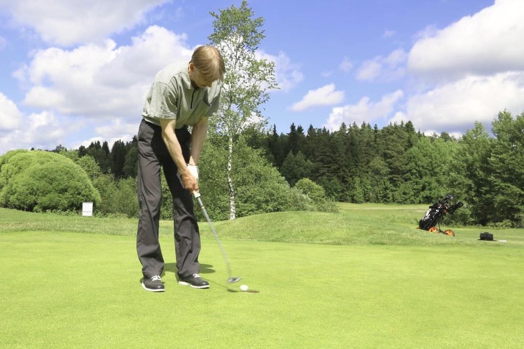 Jarmo Leväisen mukaan syvällisten puhuminen ja golfin pelaaminen eivät sovi parhaiten yhteen: 