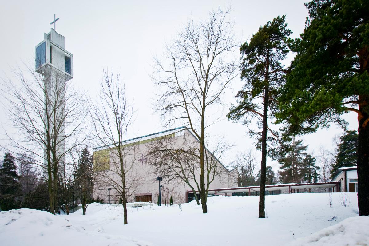 Munkkivuoren kirkko korjataan aluksi väliaikaisratkaisuilla.