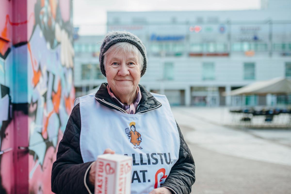 Mirja Taipele on kokenut yhteisvastuukerääjä.