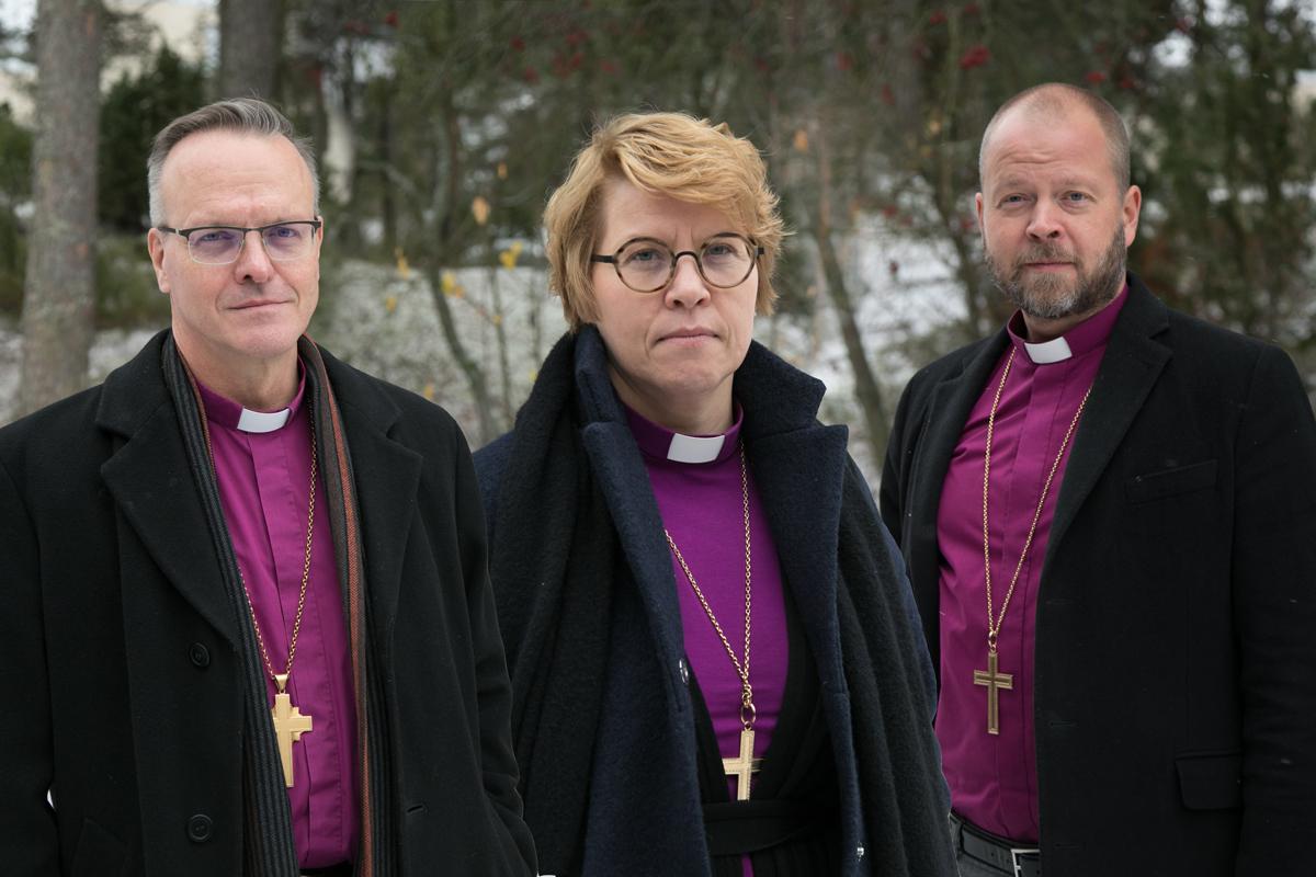 Arkkispiispa Tapio Luoma, Espoon piispa Kaisamari Hintikka ja Helsingin piispa Teemu Laajasalo rohkaisivat ihmisiä viesteissään.