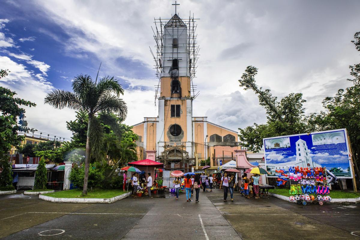 Korjaustyö jatkuu. Supertaifuunin pahoin vahingoittama Santo Ninon kirkko on paikalliselle väestölle tärkeä paikka.