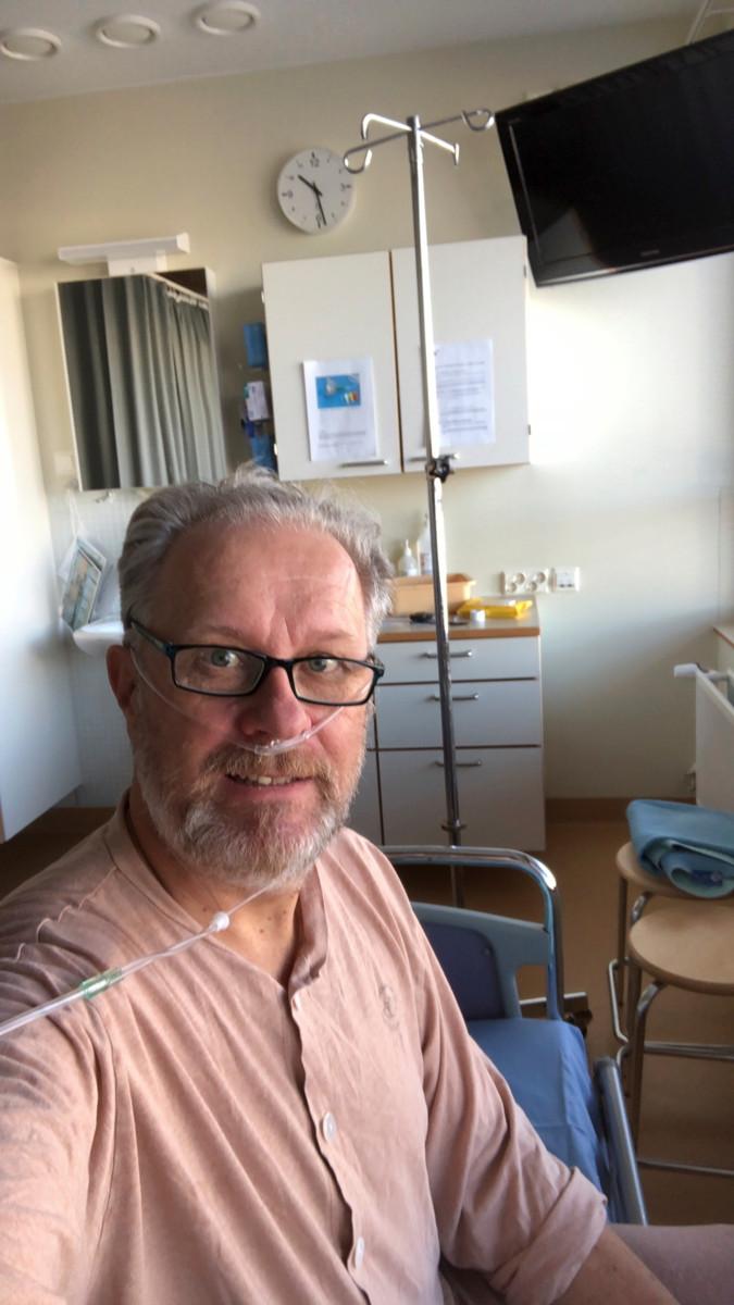 Arto Antturi kuvasi itsensä sairaalassa. Hän toivoo pääsevänsä viikonlopuksi kotiin.