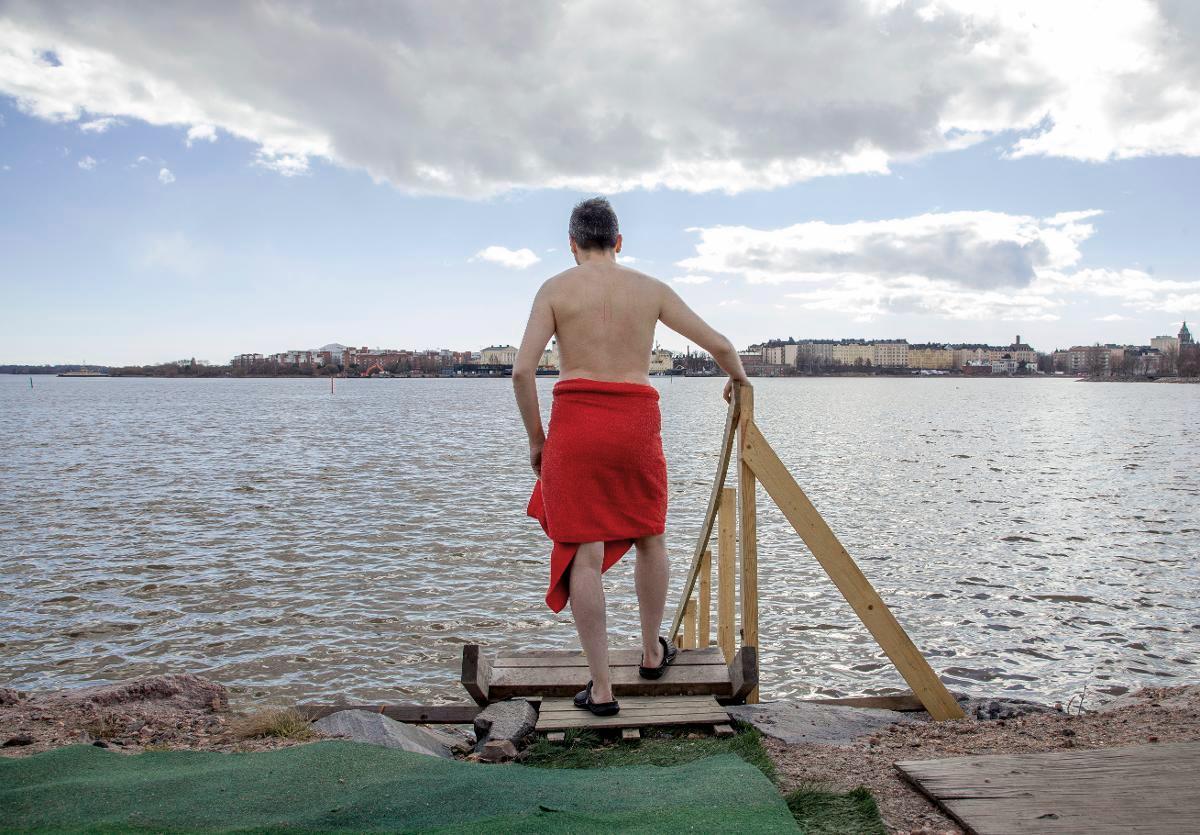 Sosiaalinen elämä on käynyt vähiin. Martin-Éric Racine kaipaa oman toimialansa ihmisten tapaamisia, ei enää lisää köyhien keskinäistä vertaistukea.