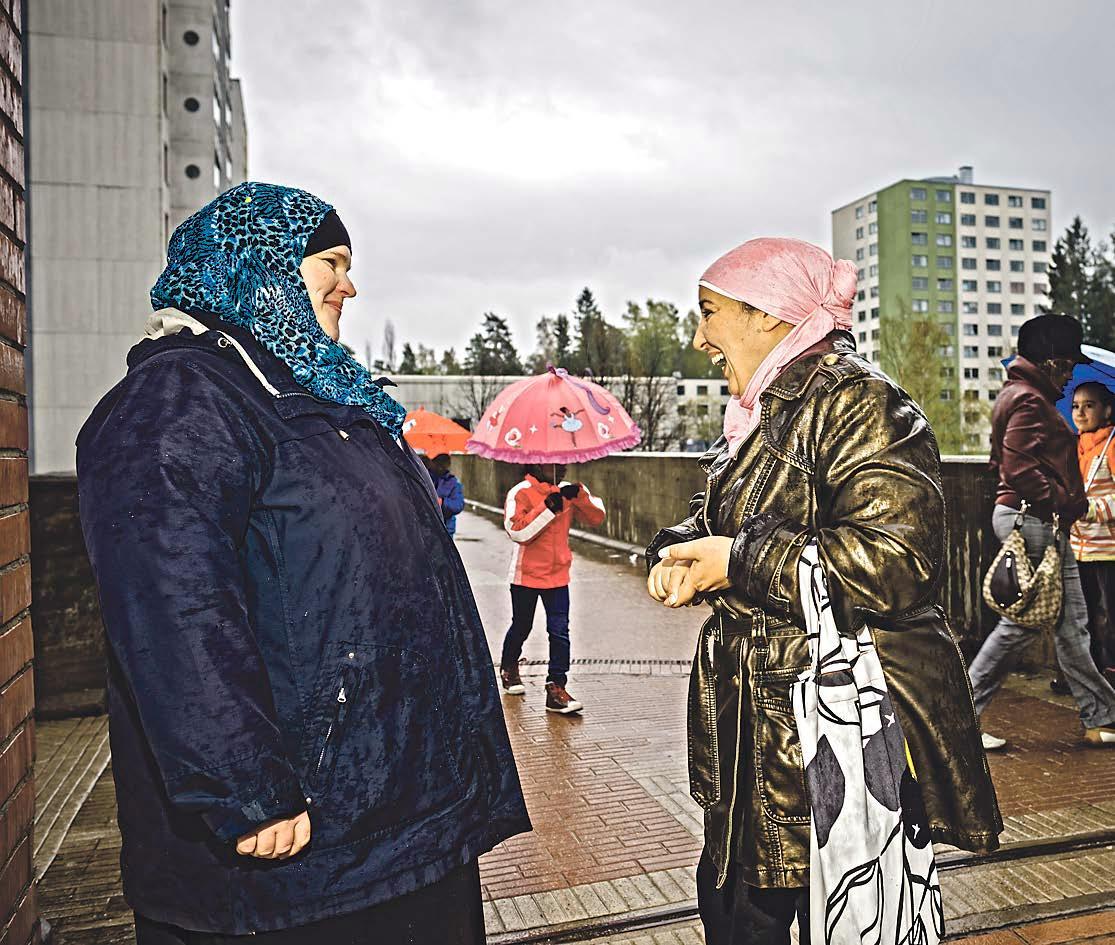 Saida Laazouzi ja Samira Chakir kaipaavat uskontokeskusteluihin mukaan enemmän kristittyjä naisia.