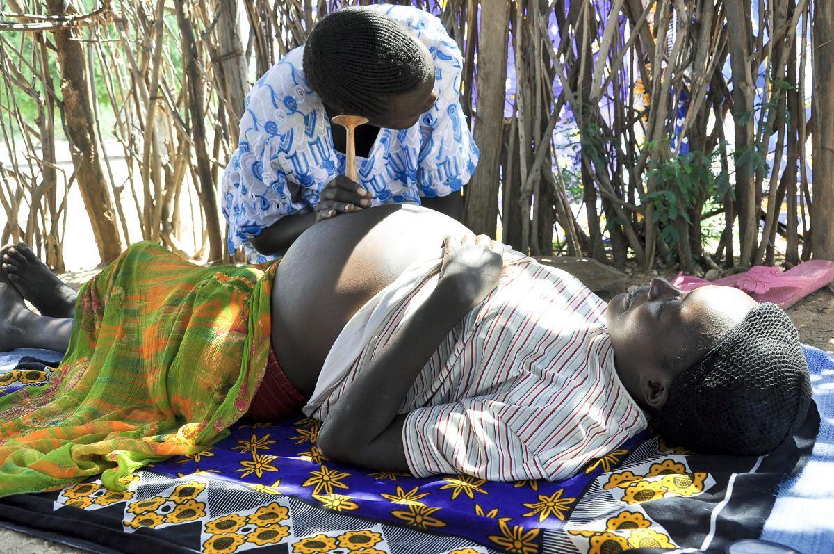 World Visionin hanke Kenian Turkanassa on kouluttanut tukihenkilöitä avustamaan synnytyksissä.