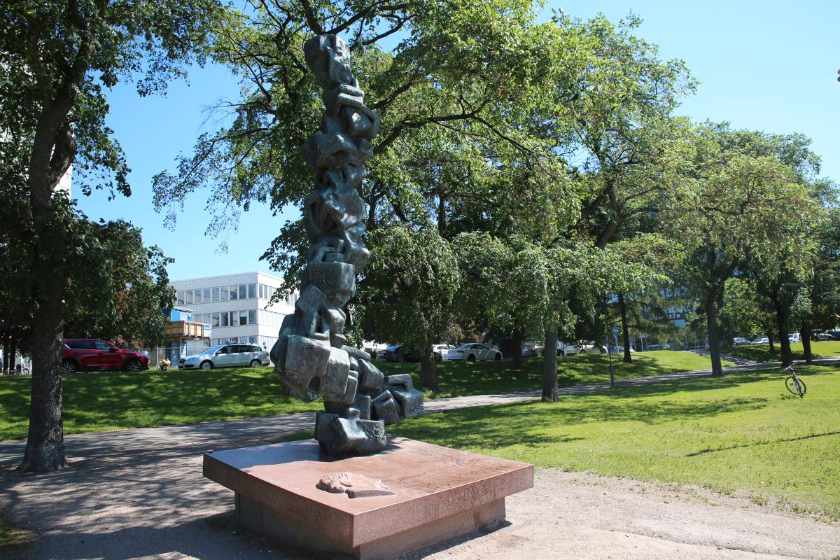 Miina Sillanpään muistomerkki 