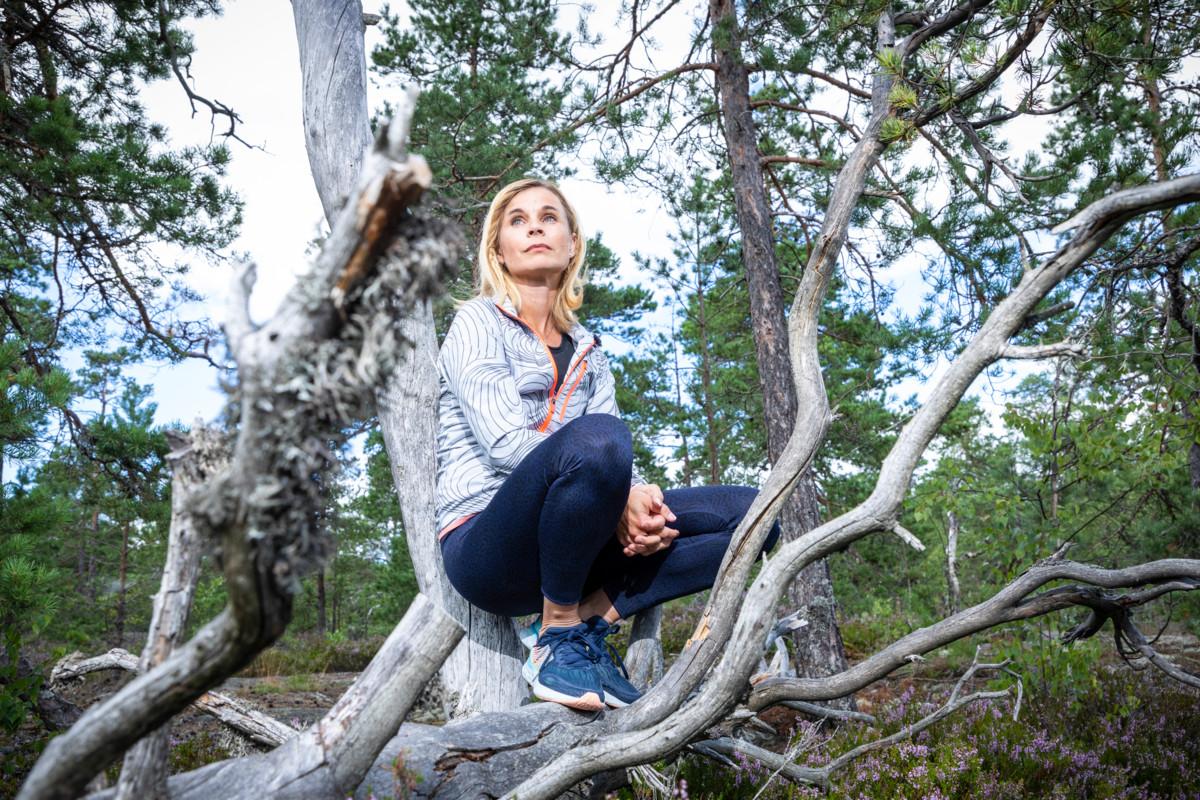 Mila Kajas-Virtanen uskoo kokonaisvaltaiseen hyvinvointiin, johon liittyy myös elämän syvemmän merkityksen pohtiminen.