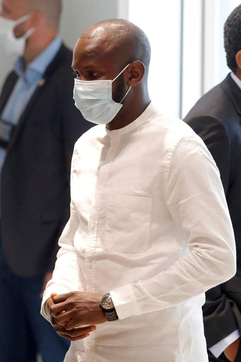 Pariisissa osallistui oikeudenkäyntiin myös malilaistaustainen koshermyymälän työntekijä Lassana Bathily, joka pelasti juutalaisten henkiä panttivankitilanteessa tammikuussa 2015. Kuva: Lehtikuva / Reuters