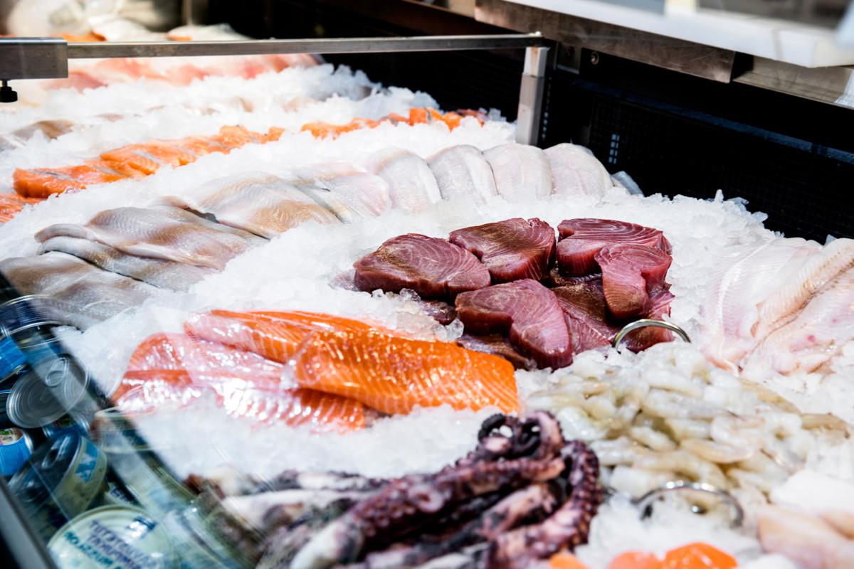 Food Market Herkun kalatiski.