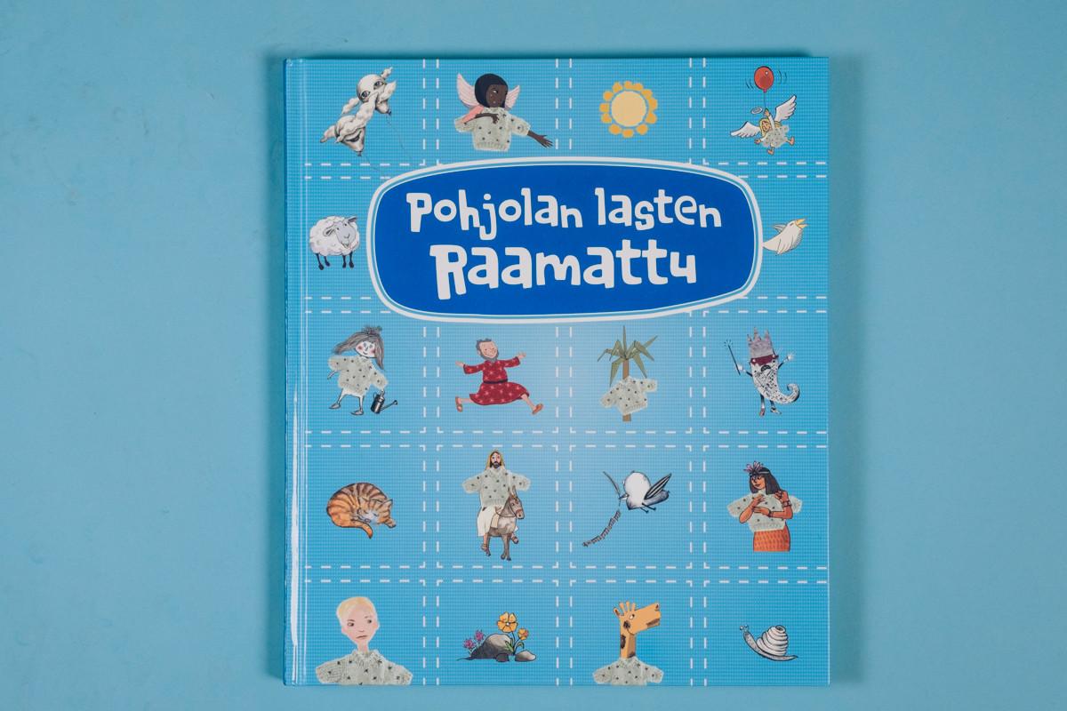 Pohjolan lasten Raamattu. Useita kirjoittajia ja kuvittajia. Lasten Keskus. Kirja ei kiinnostanut muuten, mutta perheen lukutaitoiset 13-vuotias ja 6-vuotias keskittyivät Jeesuksen kultaiseen sääntöön. Äiti ei ainakaan huomannut, että sitä olisi esitelty muissa lastenraamatuissa.