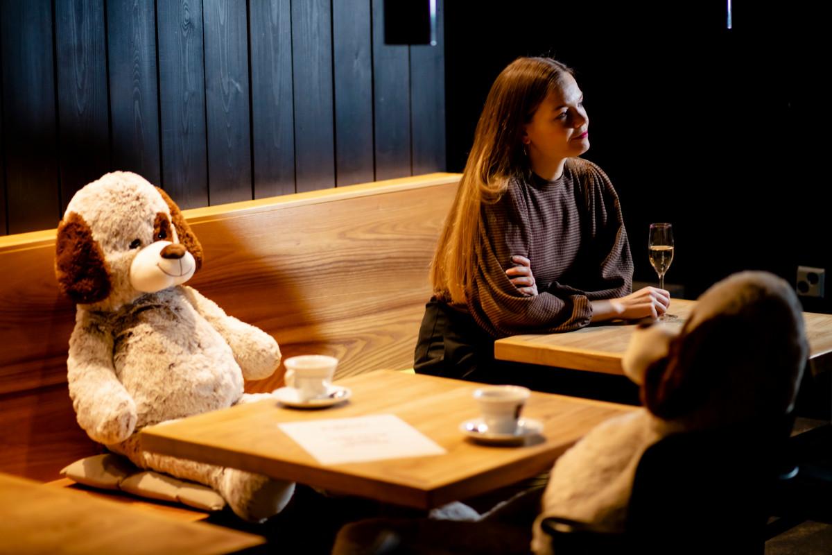 Rebekka Naatus tunsi itsensä lapsena usein sivulliseksi lestadiolaisuutensa vuoksi, eikä tunne ole täysin väistynyt.