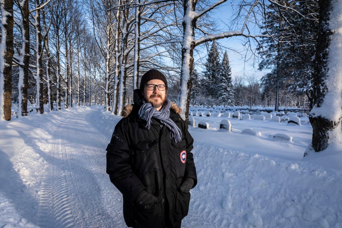 Kai Sadinmaa on työskennellyt muun muassa hautausmaapappina Malmilla.