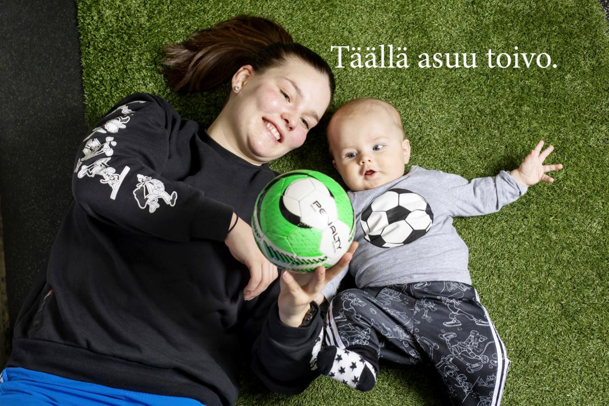 Yksi kampanjan kasvoista Sanna Ylianttila, 29, kokee, että toivo löytyy arjen keskeltä.