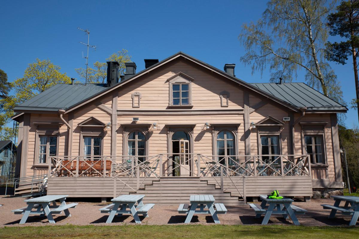 Mustasaaren toiminta jatkuu normaalisti.