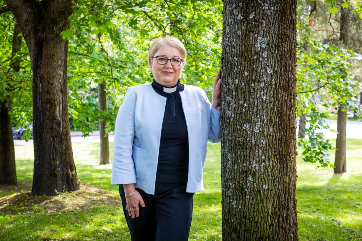 Helasepän mielestä on tärkeää, että seurakunnan toimintaan saadaan mukaan ihan kaikki, jotka ovat siitä kiinnostuneita, ei vain seurakuntalaisia.