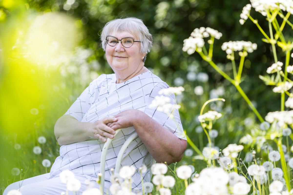 Anneli Kanto kävi Hattulan Pyhän Ristin kirkossa ensimmäisen kerran alle kymmenenvuotiaana ja maalaukset tekivät häneen vaikutuksen jo silloin.