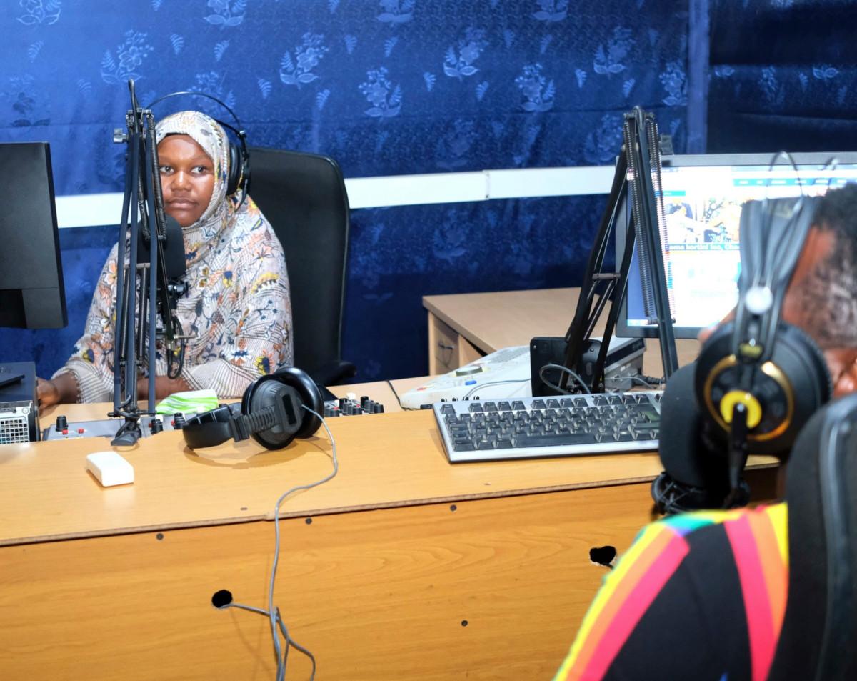 Radio on tärkeä tiedonlähte erityisesti Tansanian maaseudulla.