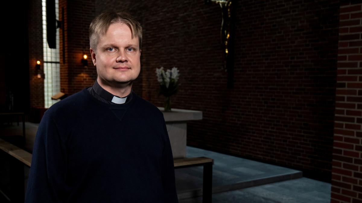Tuomas Hynynen toimii tällä hetkellä Lopen kirkkoherrana.