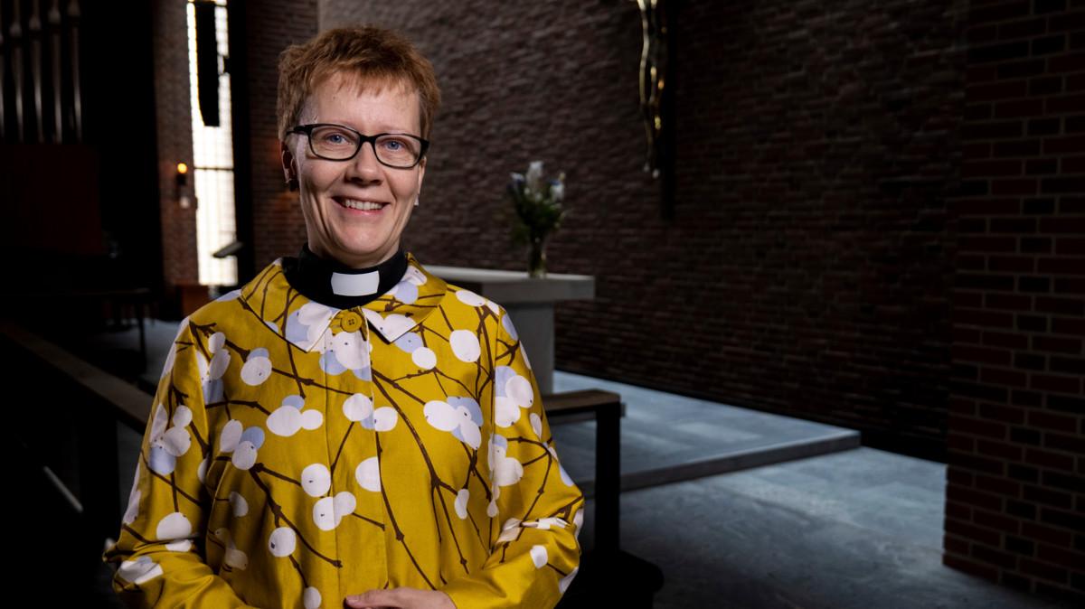 Elina Perttilä on Malmin seurakunnan hallintopappi ja eteläisen alueen johtava pappi.