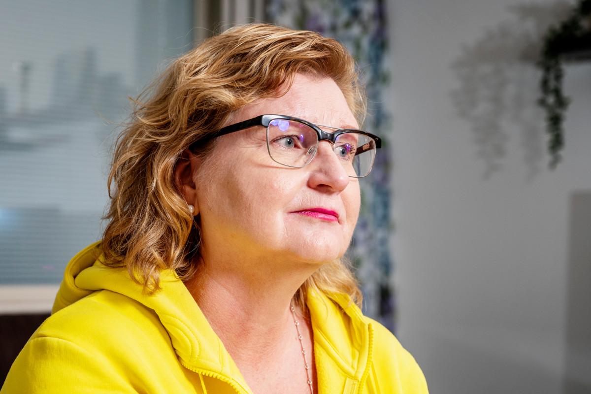 Raija Kalliorinteelle sanotaan usein, että hän tekee tärkeää työtä sijaishuollon ohjaajana ja valvojana. – Vastaan rinta rottingilla, että niin teenkin. Mutta valitettavasti arvostus ei näy palkassa.