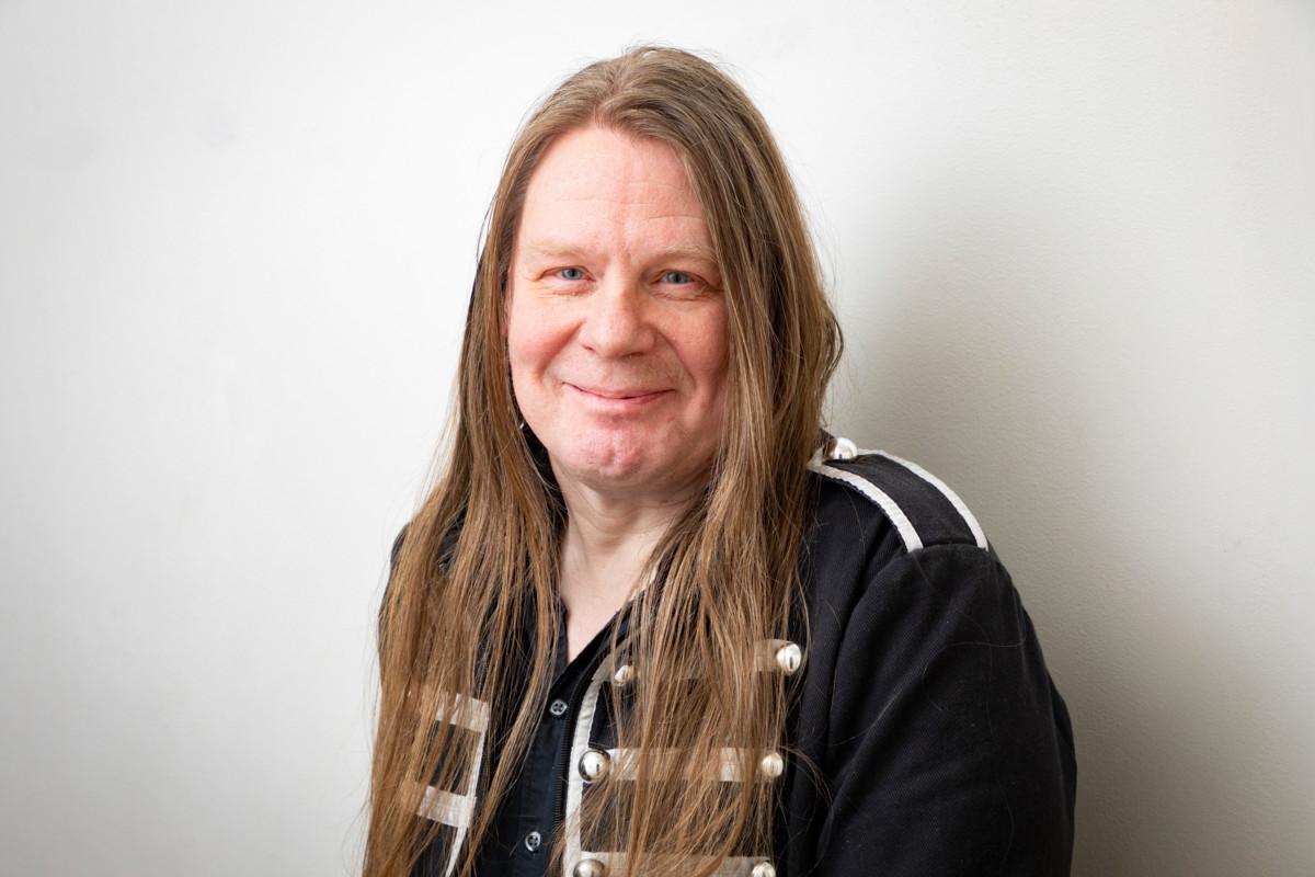 Jussi Sohlbergin mukaan kirkko voi ammentaa kristillisen spiritualiteetin perinteestä, kun se etsii yhteistä kosketuspintaa uushenkisyyden kanssa.