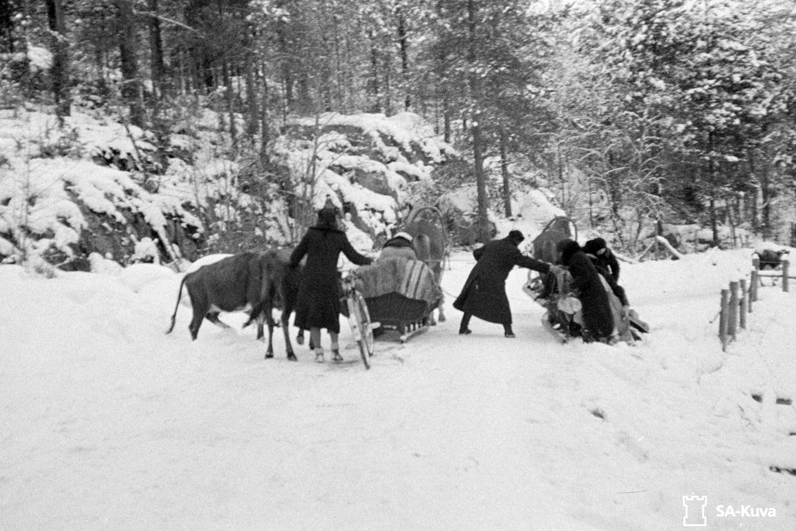 Evakuointia Kannaksella talvisodan alkuviikolla vuonna 1939.