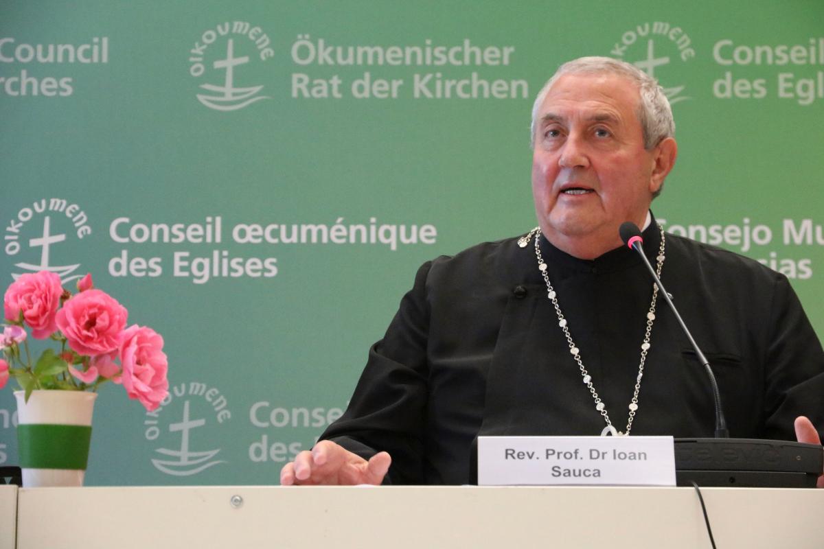 Kirkkojen maailmanneuvoston virkaa tekevänä pääsihteerinä toimii romanialainen ortodoksipappi Ioan Sauca. Kuva: Ivars Kupcis / WCC