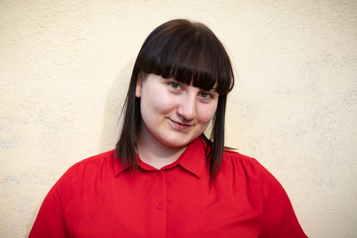 Lukiolainen Eva Guillard osallistui Voice of Finland -laulukilpailuun vuonna 2020. Hän haaveilee lauluopinnoista Tampereen konservatoriossa.