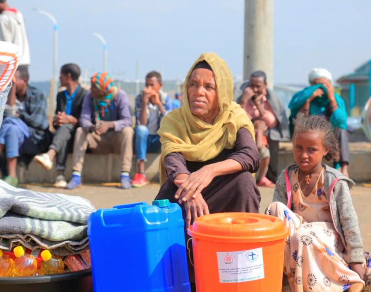 Pohjois-Etiopiassa yltynyt aseellinen konflikti sai ihmiset pakenemaan kodeistaan. Lähetysseura ohjasi lähes 200 000 euroa pakolaisten auttamiseen. Kuva: Suomen Lähetysseura