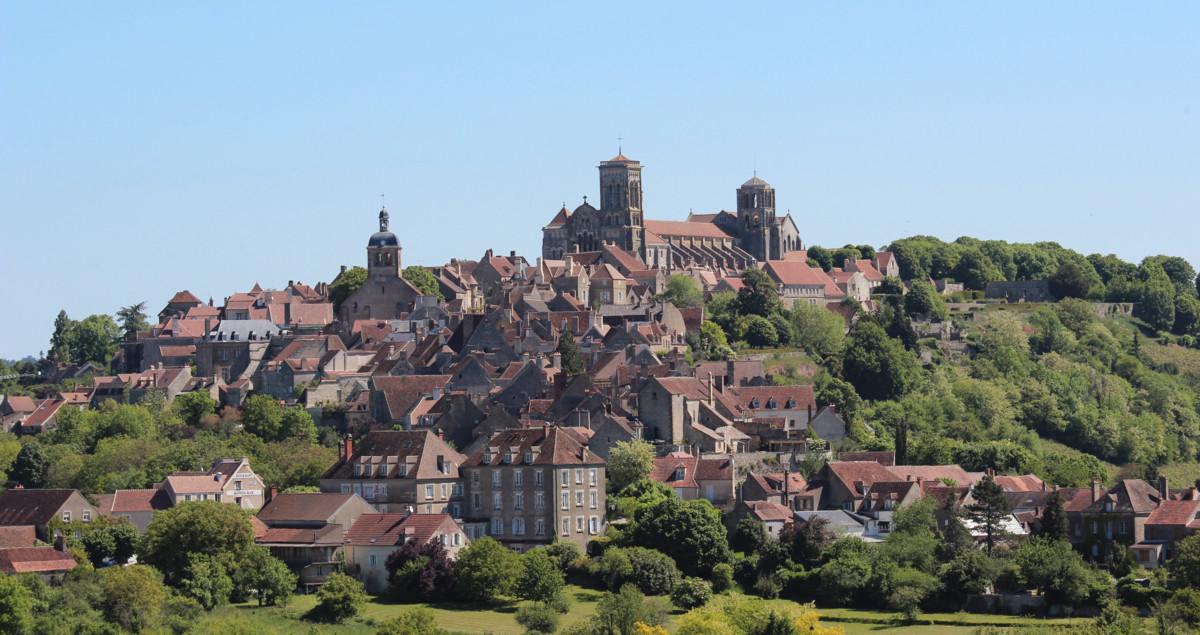 Vézelayn kaupunki Keski-Ranskassa. Kuva: Wikimedia Commons.
