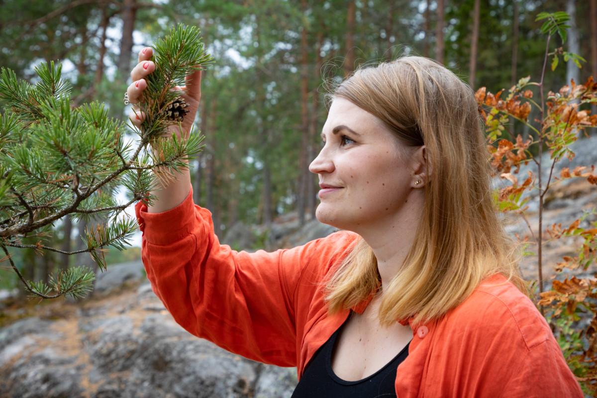 – Sain surevien äitien nettiryhmästä tosi paljon voimaa. Se oli tiivis joukko, jossa tuimme toisiamme, Heidi Kjelin sanoo.