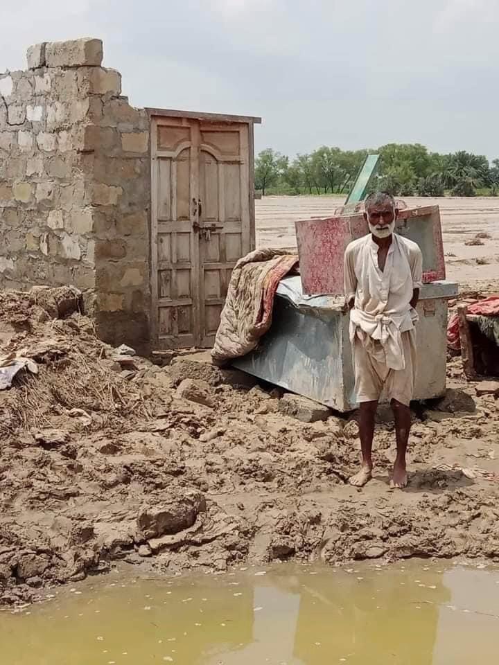 Tulvavesi on tuhonnut kodit ainakin miljoonalta pakistanilaiselta. Kuva: Pakistan Partners Initiative.