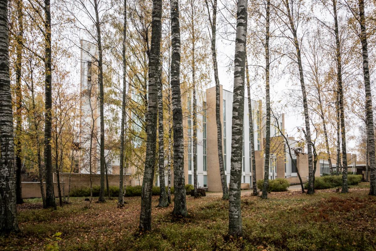 Myyrmäen kirkko Vantaalla seissyt tyhjillään vuodesta 2019. Kuva: Esko Jämsä