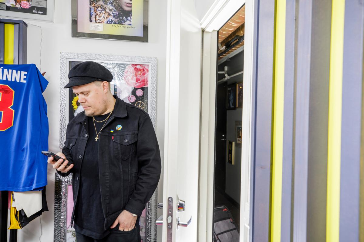 – Yritän olla mukava, sanoo Samuli Sirviö.