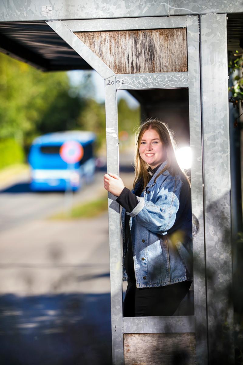 – Aikuisrippikouluun haluava voi ottaa pappiin yhteyttä ja sanoa, että voisin hypätä mukaan, ja siinä sovitaan, millä pysäkillä tavataan, sanoo Taija Tiilikka. 