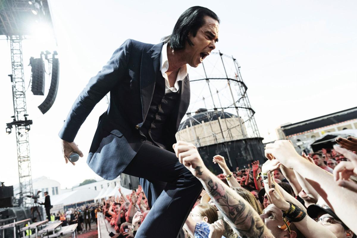 Nick Cave esiintyi elokuussa Flow-festivaalilla Helsingissä.