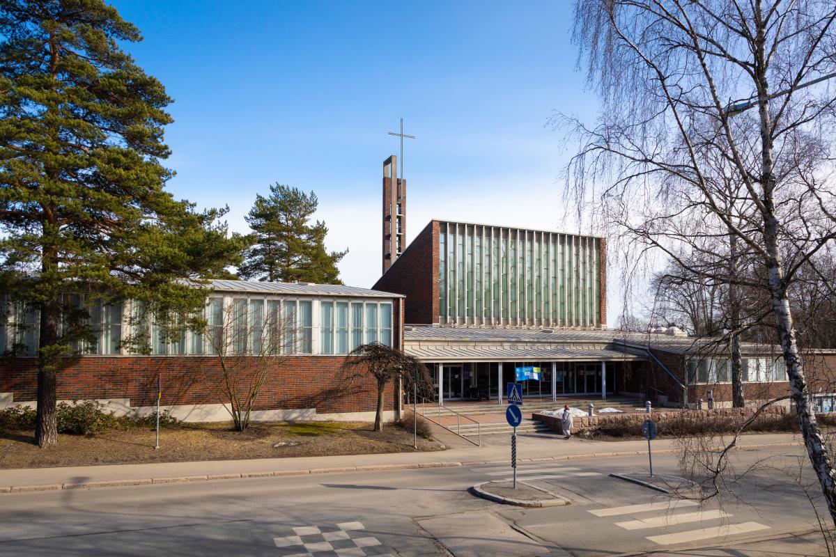 Herttoniemen kirkko on rakennettu vuonna 1958 ja seissyt tyhjillään vuodesta 2019.