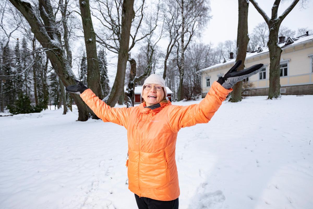 Pappi Päivi Helén toivoo, että joulusiunauksesta tulisi oma perinne niille perheille, jossa on lemmikkejä.