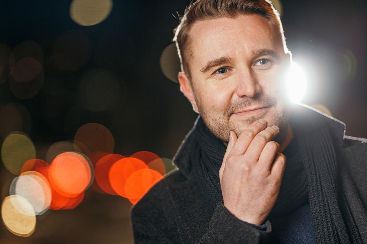 – Roastissa kilvoitellaan siitä, kuka keksii muista törkeimmän mutta samalla nokkelimman vitsin, Joonas Nordman sanoo.