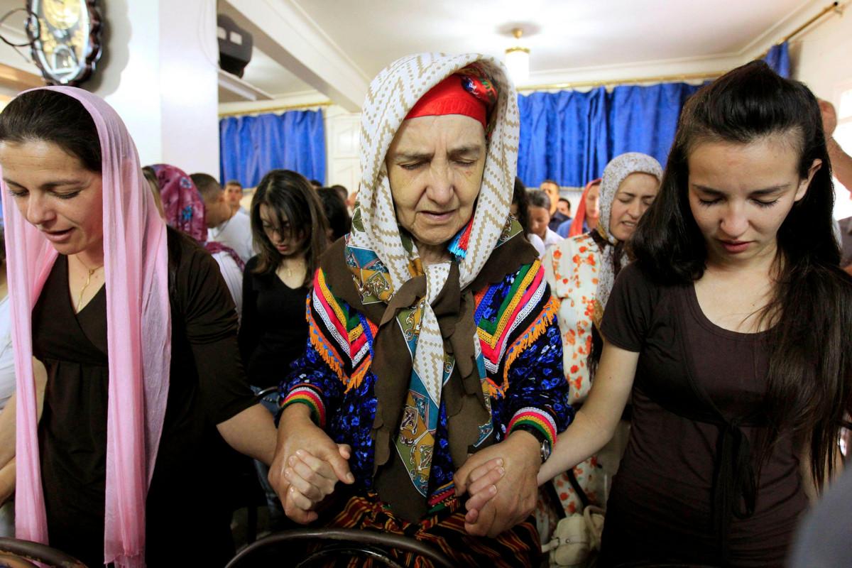 Protestanttiseen kirkkoon kuuluvat berberinaiset rukoilevat Algeriassa. Algeria on sijalla 19 WWL-listalla, jossa arvioidaan kristittyihin kohdistuvaa väkivaltaa, vainoa ja syrjintää. Kuva: Reuters / Alamy Stock Photo
