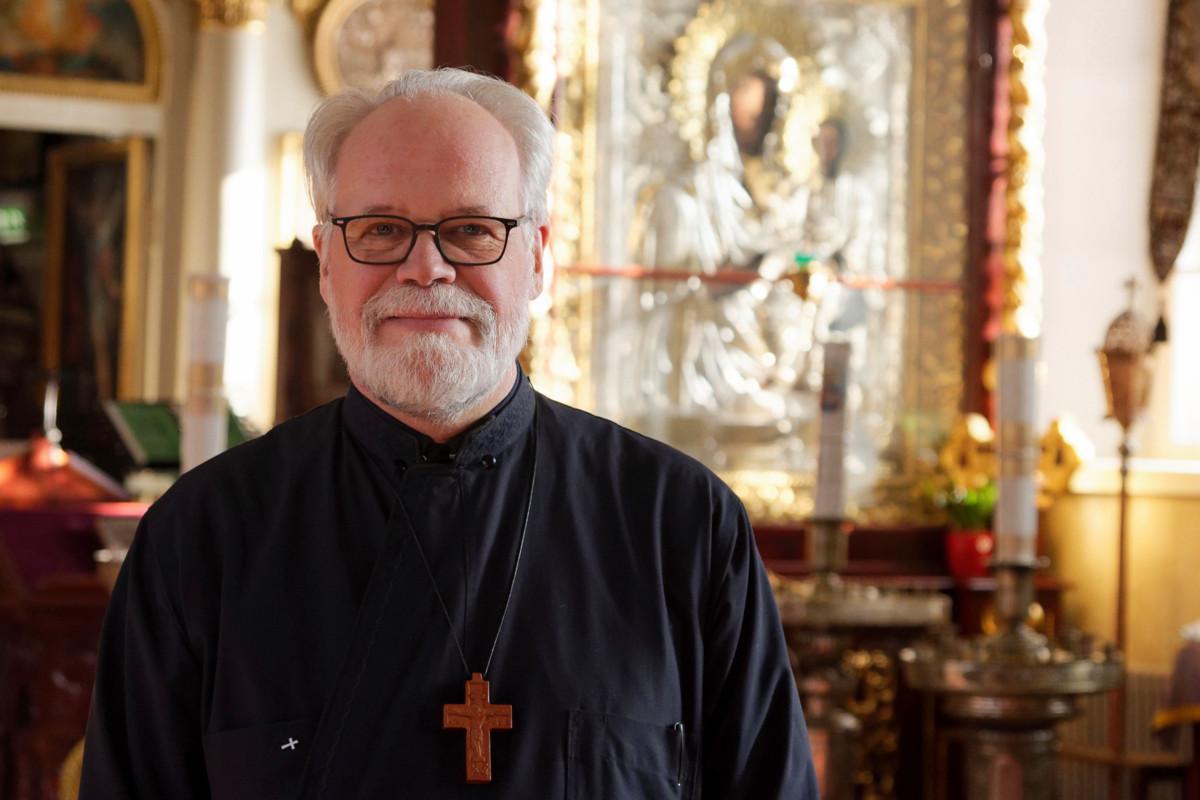 Isä Heikki Huttunen työskentelee Helsingin ortodoksisessa seurakunnassa. Hän oli aikoinaan myös perustamassa USKOT-foorumia Suomeen.