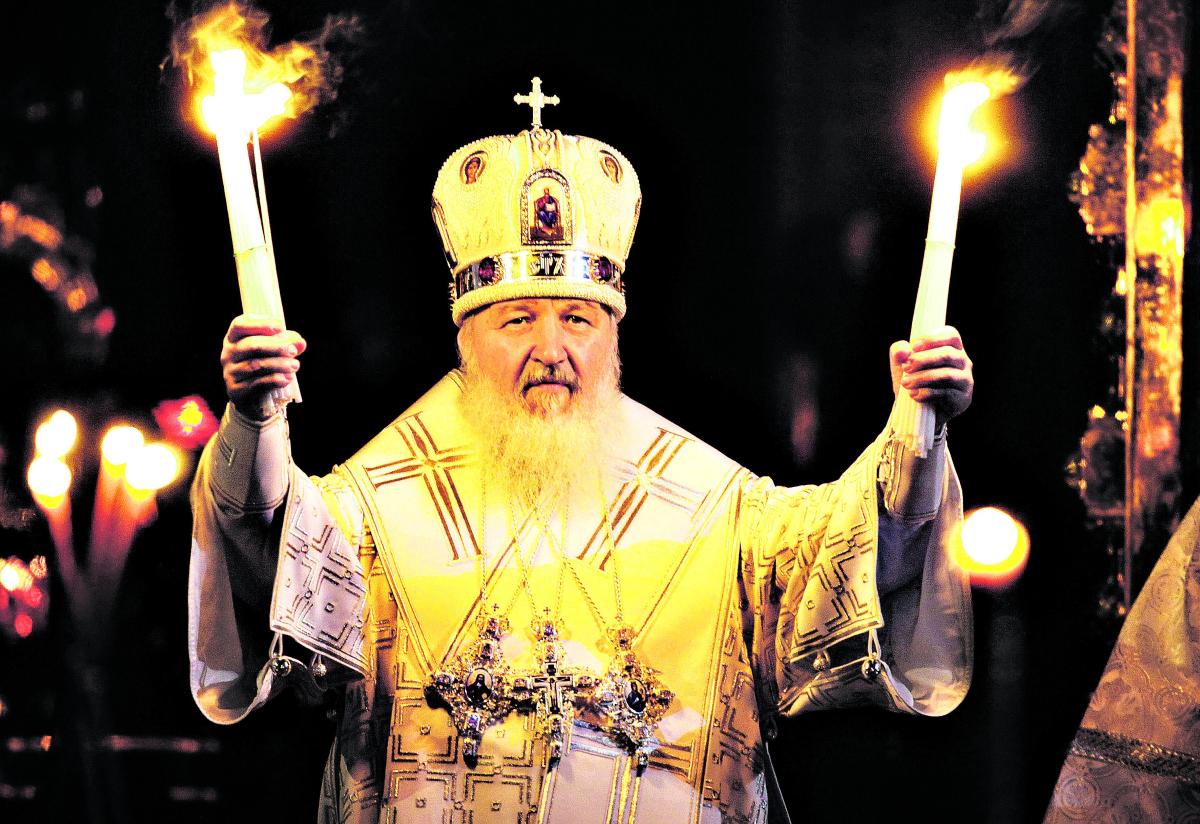 Vallan valo. Moskovan patriarkaatti toimii myös Suomen alueella. Patriarkka Kirill toimitti huhtikuussa pääsiäisyön liturgian Kristus Vapahtajan katedraalissa Moskovassa.