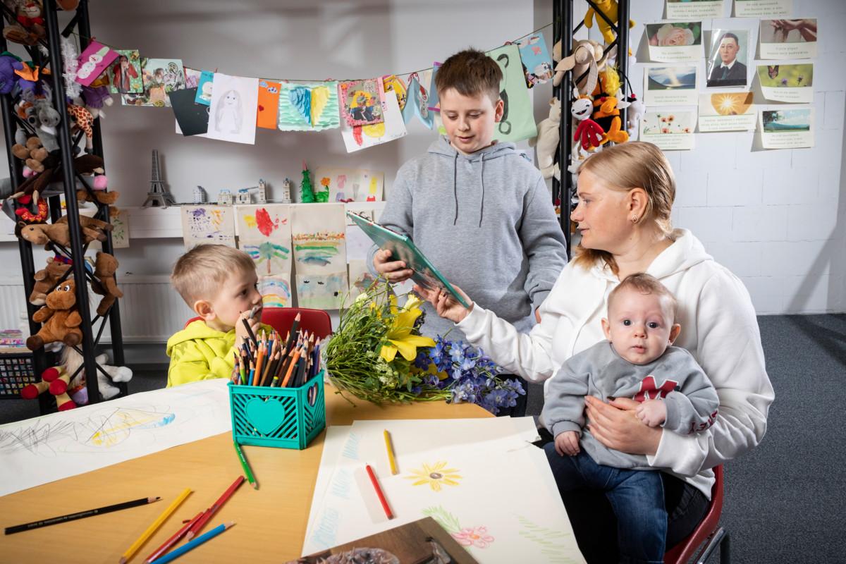 Ukrainalaisten yhdistyksen Help Center on tullut tutuksi Natalia Yakymchukille ja hänen lapsilleen.