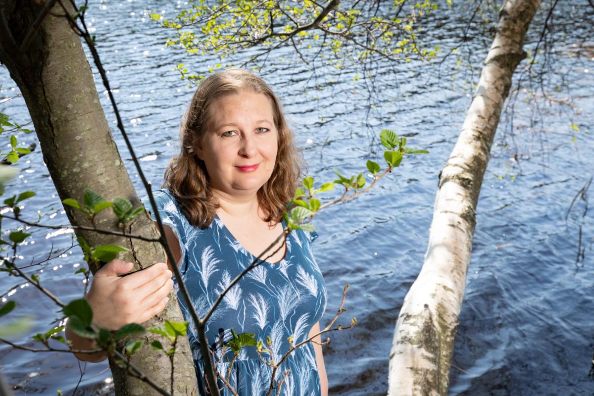 Pappi Suvi-Maria Roineen kesän kohokohtia ovat uintireissut lämpimissä meri- ja järvivesissä.