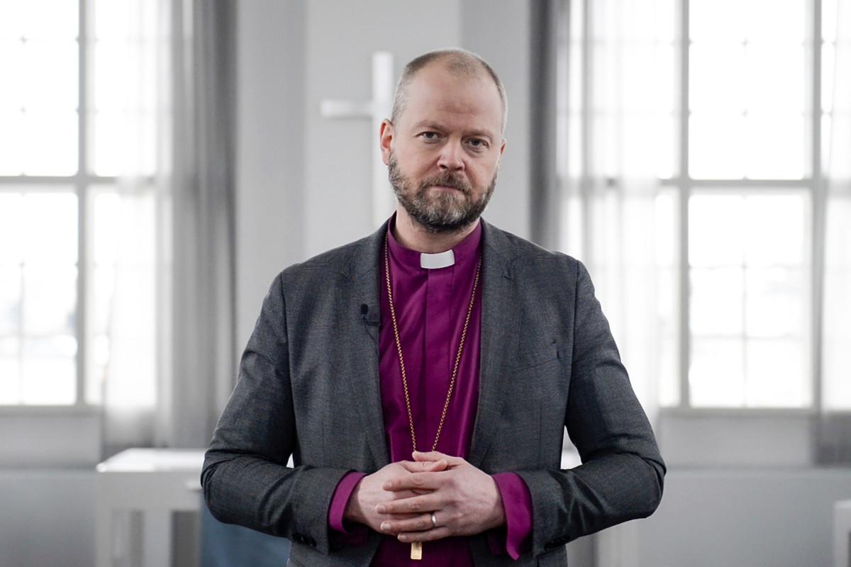 Jos keskustelukulttuuri kärjistyy, nuoret ottavat oppia, noinko julkinen keskustelu kuuluu käydä, Helsingin piispa Teemu Laajasalo sanoi Maikkarin aamulähetyksessä.