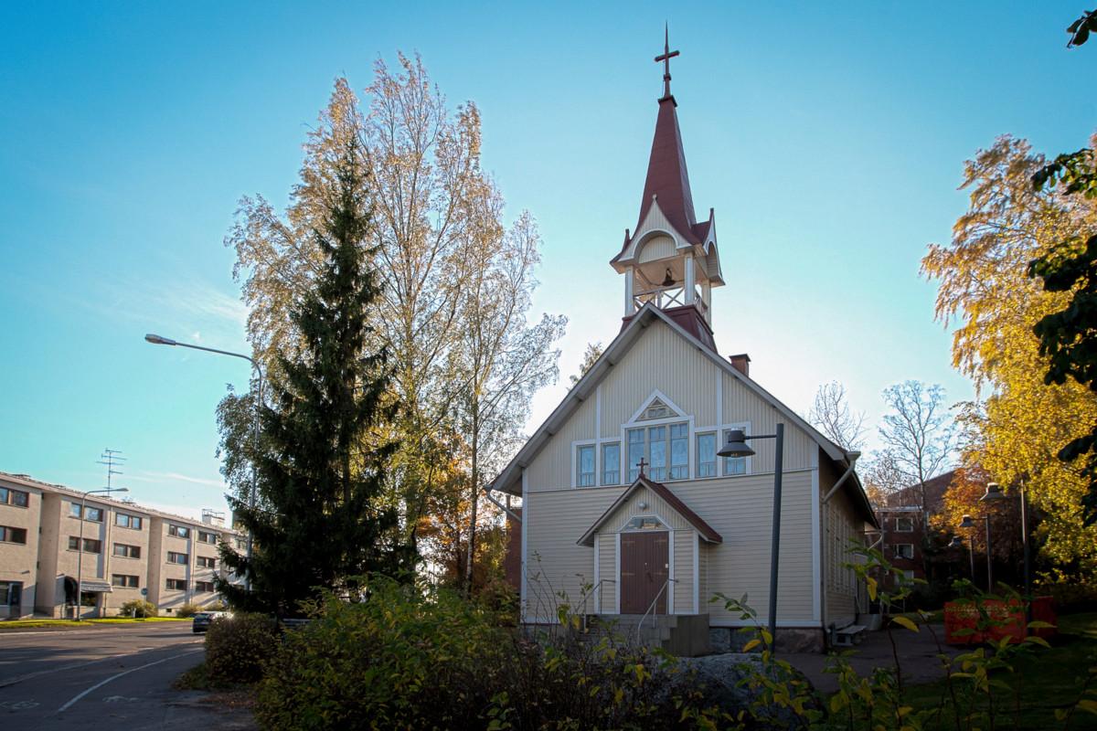 Siltavoudintiellä sijaitseva Oulunkylän vanha kirkko saattaa pian olla virallisesti nimeltään Puukirkko.
