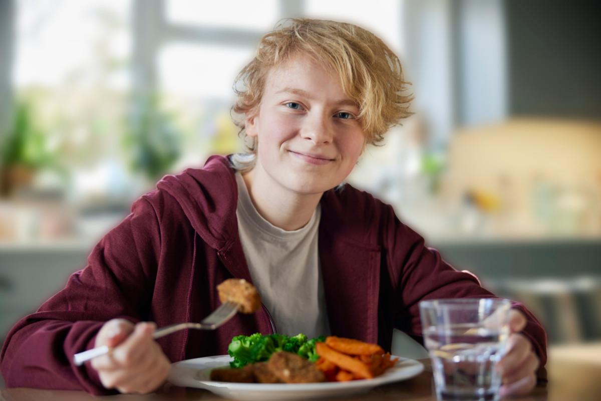 Hvittorpin ja Velskolan rippileireillä toinen päivän pääaterioista oli kasvisruokaa. Palaute ruuasta oli ennakoitua parempi.