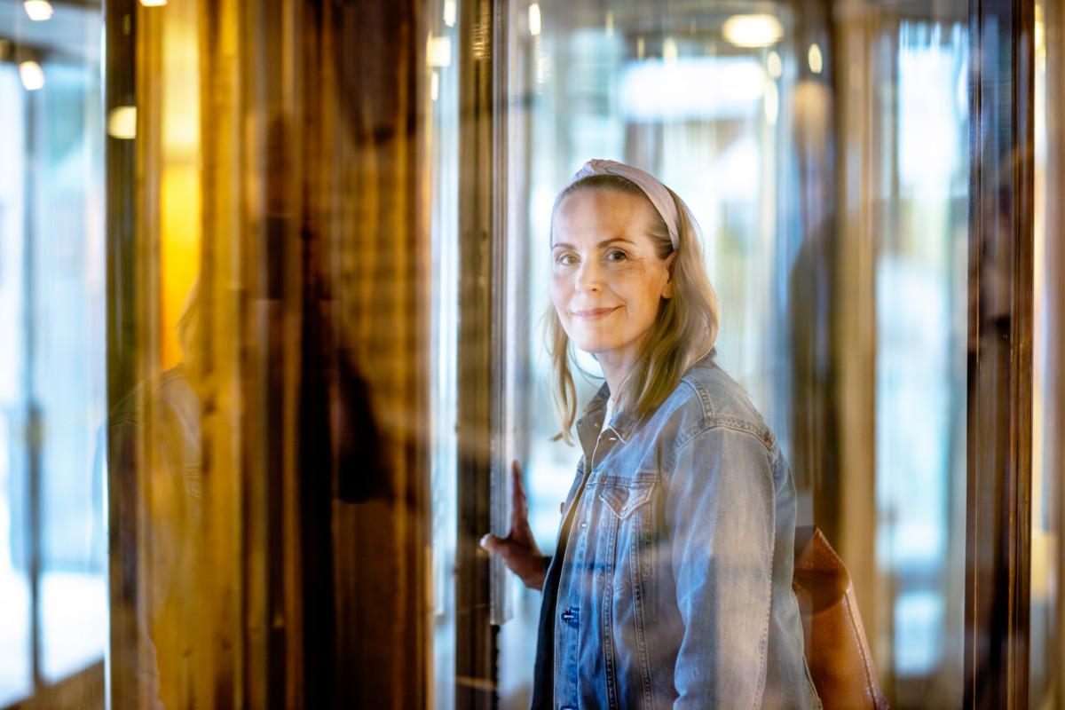 Mitra Härkösen mukaan ihmiset etsivät buddhalaisuudesta rauhaa ja tasapainoa.