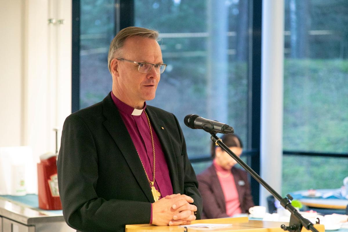 Arkkipiispa Tapio Luoma linjasi kirkolliskokouksen avajaispuheessaan kirkon suhdetta politiikkaan.