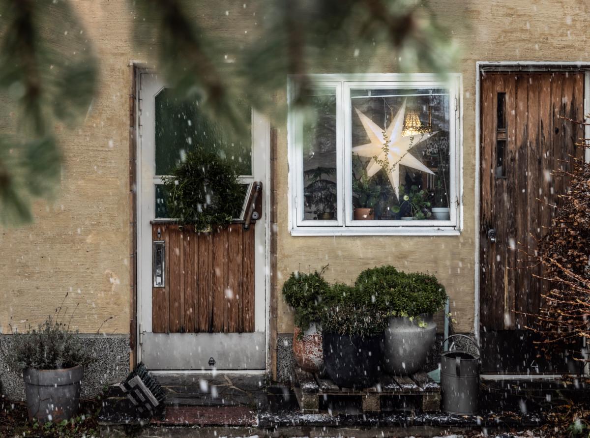 Joulun tähden arvoitusta on pohdittu jo kahden vuosituhannen ajan ja ratkaisuksi on esitetty useita erilaisia teorioita.